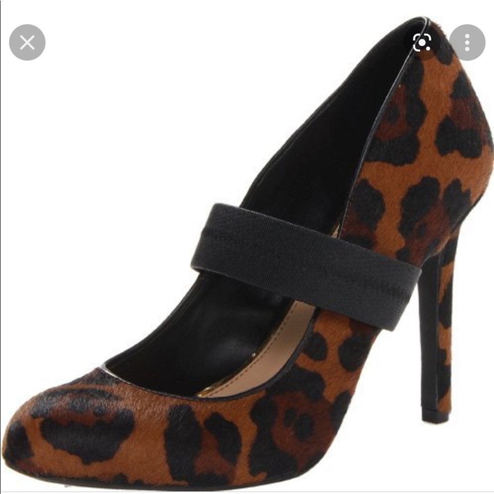 Jessica Simpson Shoe